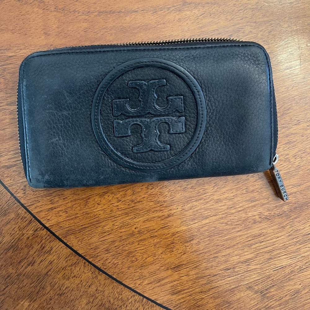 Tory Burch wallet